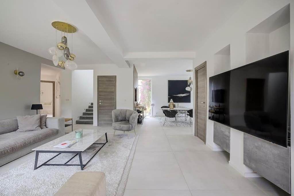 Villa Julia First Валлорис Экстерьер фото